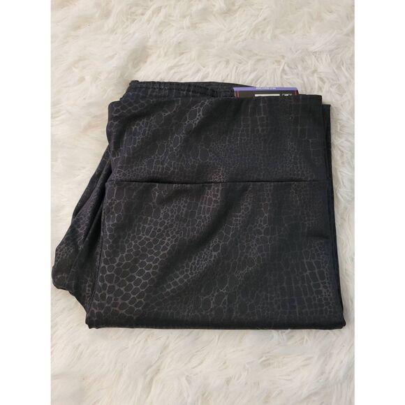 No Boundaries Sz XXL/2XG (19) Juniors High Rise Ankle Length Leggings Black Anim - Picture 2 of 5